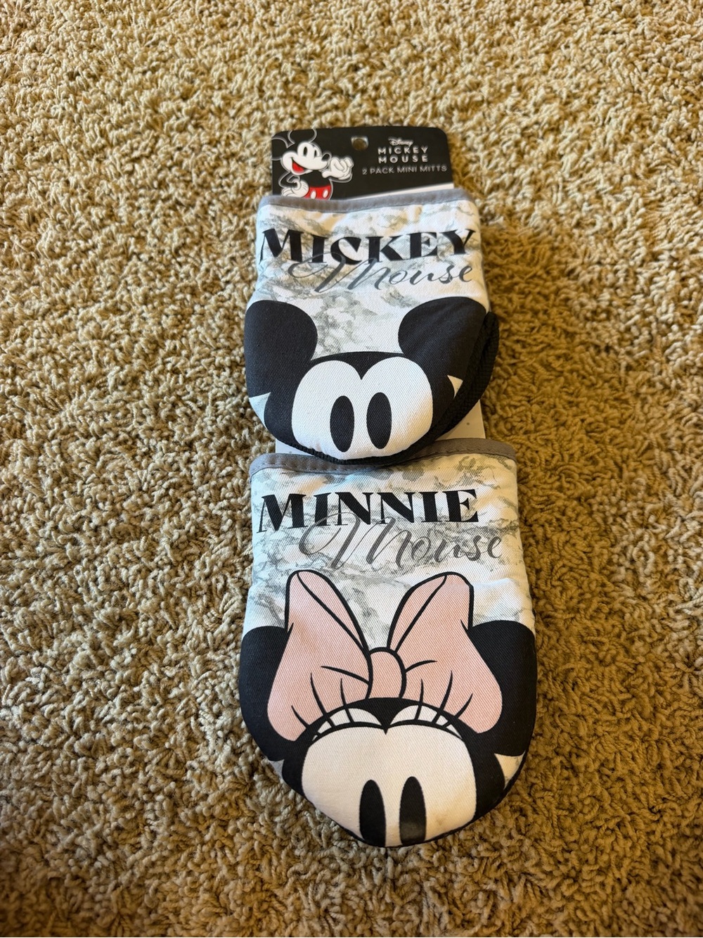 Disney Mickey & Minnie Mouse 2 Pack Mini Oven Mitts Gray Pink